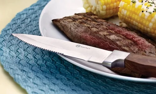 Vista 8 de Cuchillos para carne personalizados Juego de 4 cuchillos de carne dentados..