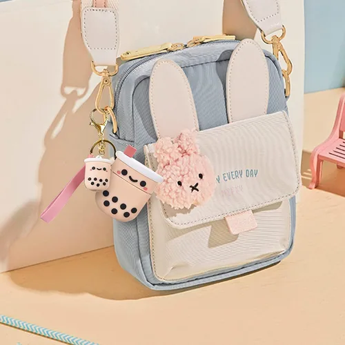 Vista 4 de Funda protectora de silicona para Airpods con llavero, diseño de té con leche Boba rosa femenino, a prueba de golpes, compatible con AirPods 1 y 2