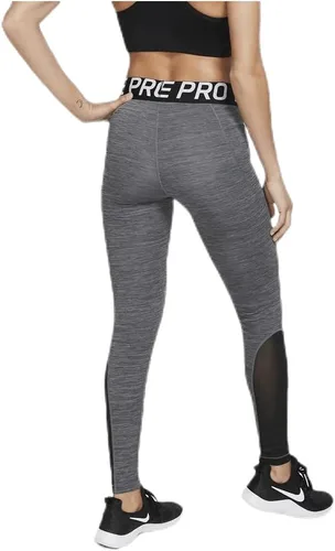 Vista 110 de Nike Pro para mujer