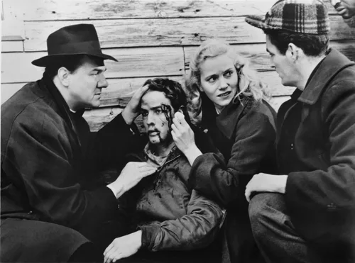 Vista 3 de On the Waterfront (The Criterion Collection) DVD