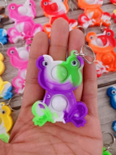 Vista 3 de Paquete de 24 mini juguetes para ansiedad de rana a granel para niños y niñas, regalos de fiesta de cumpleaños y recompensas para estudiantes