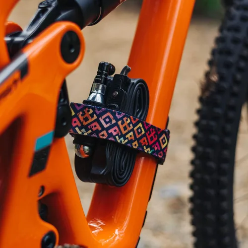 Vista 4 de Granite Talon - Palancas de neumáticos para bicicleta con alicates de eslabones maestros de cadena (naranja) nylon body, stainless-steel tips