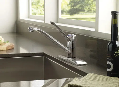 Vista 2 de Moen Chateau Chrome One-Handle Low Arc Kitchen Faucet for 3-Hole Sinks, 7425