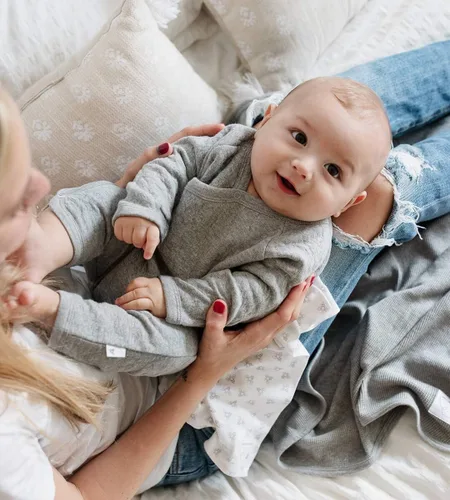 Vista 67 de Burt's Bees Mono de manga larga 100% orgánico para bebé niño