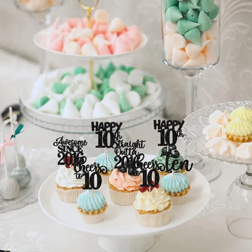 Vista 4 de Paquete de 30 adornos para cupcakes de 10º cumpleaños con purpurina recta hacia fuera de 2016, Happy 10th Ten Awesome Since 2016, 10 fabulosas Negro