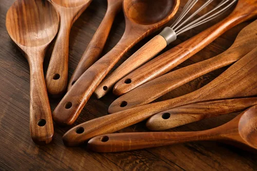 Vista 5 de Juego de 11 utensilios de cocina de madera, cucharas de madera de teca para cocinar, agarre cómodo, resistente, espátulas de madera antiadherentes