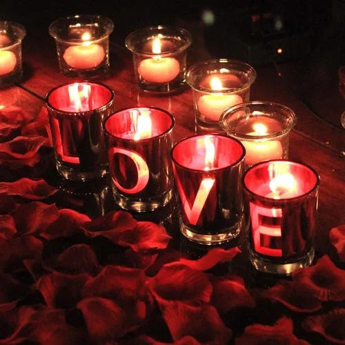 Vista 3 de T-shin Velas flotantes, velas clásicas sin perfume con 100 pétalos de rosa de seda, mini discos de vela para bodas, aniversarios, cumpleaños