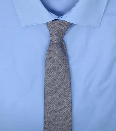 Vista 10 de Corbata delgada de algodón cambray para hombre, estilo desgastado texturizado - 2 1/2 pulgadas de ancho