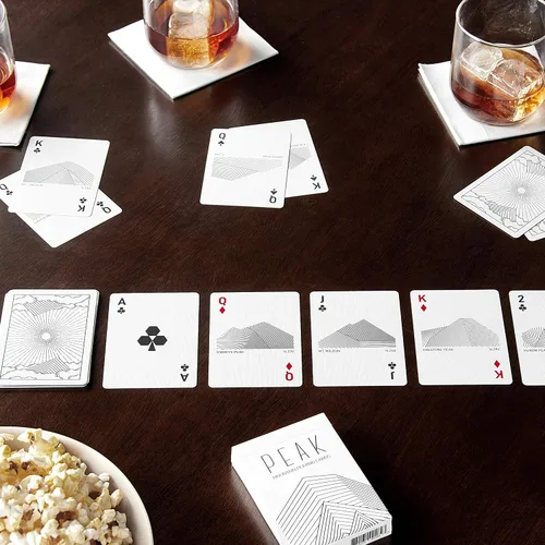 Vista 6 de Stellar Factory Peak: Cartas de jugar de la Montaña