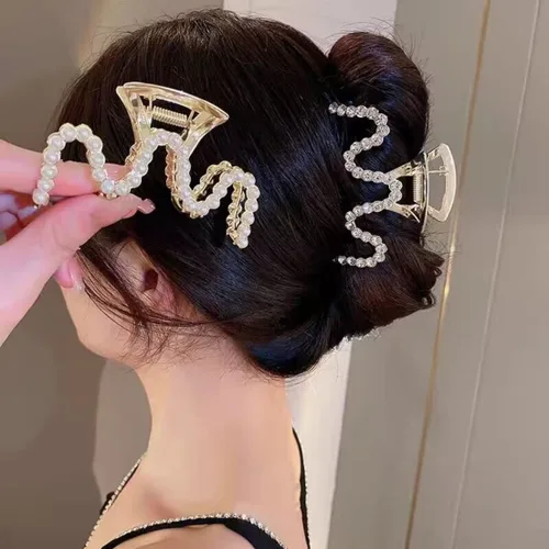 Vista 2 de Pinzas para el Cabello con Diamantes de Imitación, Textention Pinzas de Garra con Perlas de 3.4 Pulgadas para Cabello Grueso, Sujetadores