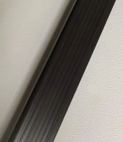 Vista 2 de Tapón de vinilo para umbral de umbral fijo de 36.0 in, solo para puertas correderas