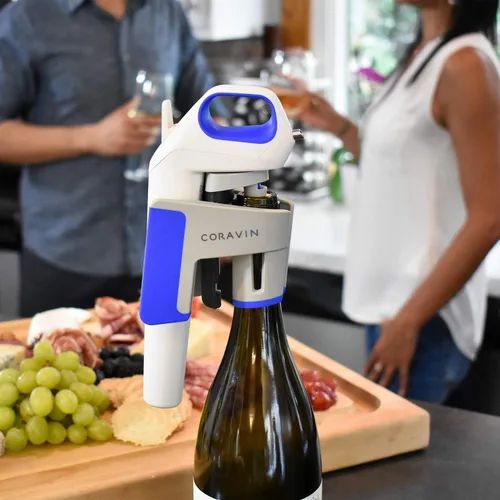 Vista 4 de Coravin sistema One Wine, azul cobalto/blanco/gris