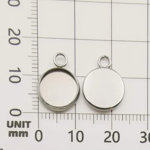 Vista 2 de 50 piezas ajustadas para bandejas colgantes de cabujón con bisel redondo en blanco de acero inoxidable de 10 mm para joyería (10161-10mm-50pcs)
