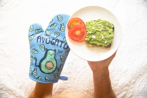 Vista 2 de Avogato - Guante de horno con diseño de gato, gato, aguacate, tostada, amante de los gatitos, con gráficos, ropa de cocina, comida fresca, novedosa