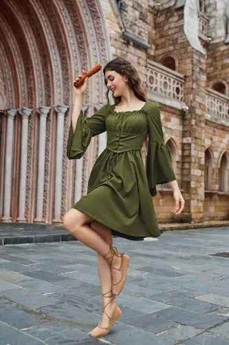 Vista 3 de Scarlet Darkness Vestido renacentista para mujer, manga larga, acampanado, medieval, cuello cuadrado, vestido de patinadora con bolsillos