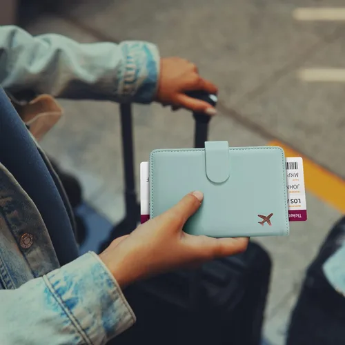 Vista 7 de Foreate Cartera para pasaporte con cremallera, cartera de viaje con ventana de identificación, funda de pasaporte, tarjetero con bloqueo RFID, Verde