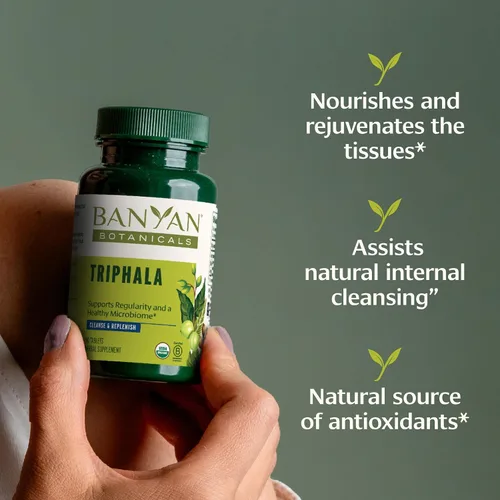 Vista 2 de 90 comprimidos Banyan Botanicals Triphala USDA orgánico, fórmula equilibrada para la desintoxicación y el rejuvenecimiento*