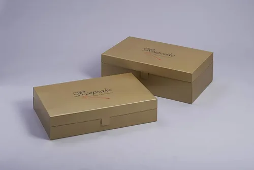 Vista 3 de Foster-Stephens - Elegante caja de almacenamiento para vestidos de novia Bolsa de lavanda incluida Organizador de almacenamiento de armario