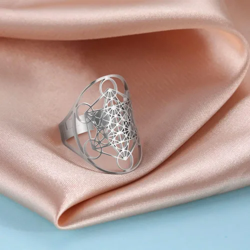 Vista 4 de Anillo de collar con forma de cubo de metatrones ahuecado con forma de arcángel de estrella de David
