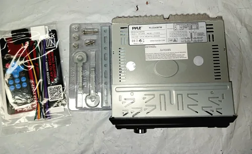 Vista 2 de Pyle Receptor estéreo marino Bluetooth para barco, unidad principal marina, receptor de altavoz estéreo único DIN - Transmisión de música