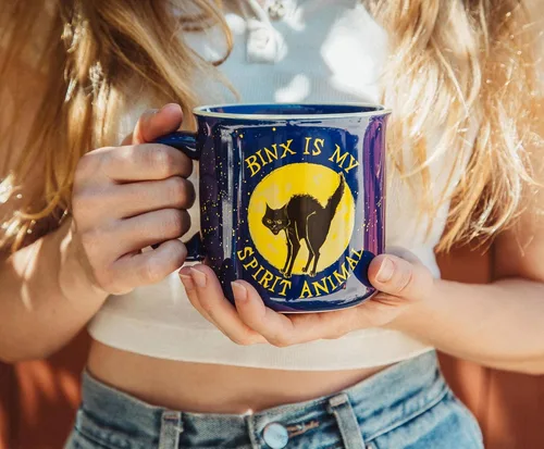 Vista 2 de Disney Hocus Pocus Binx Is My Spirit Animal - Taza de cerámica de 20 onzas para cámper Taza de café de viaje sin BPA para expreso, té