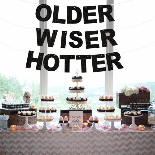 Vista 5 de BEISHIDA Cartel negro con purpurina Older Wiser Hotter – No DIY – Cartel de cumpleaños pre-encordado para mujeres 40, 50, 60, 70, 80, divertido
