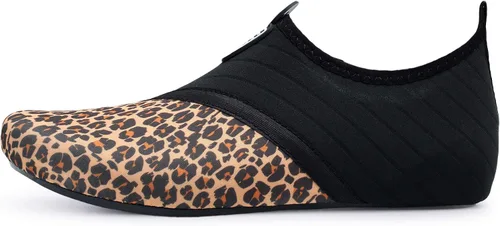 Vista 2 de QACOHU Zapatos de agua para hombre y mujer, zapatos de agua de secado rápido para buceo, surf, natación, playa, yoga