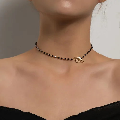 Vista 4 de Rrdaily Gargantilla bohemia de cristal negro para mujeres, adolescentes y niñas, gargantilla de flores con piedras preciosas delicadas, collar