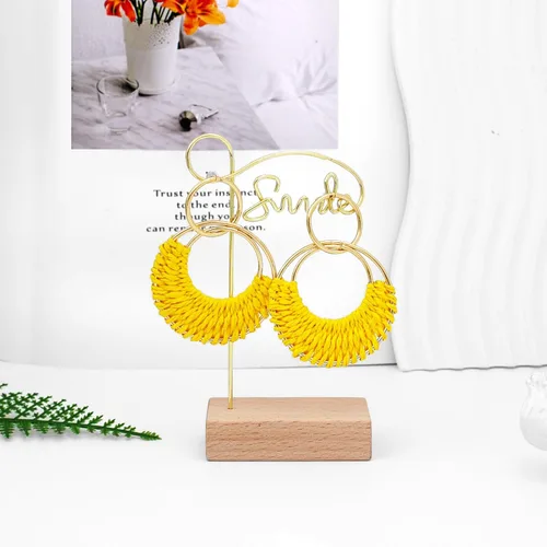Vista 5 de Ronglry Aretes bohemios de ratán de rafia para mujeres y niñas, ligeros, hechos a mano, de mimbre trenzado, grandes, divertidos, modernos, regalos