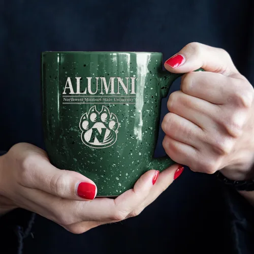 Vista 4 de Rico Industries NCAA Northwest Missouri State Bearcats Alumni - Taza de café de cerámica grabada con láser de 16 onzas