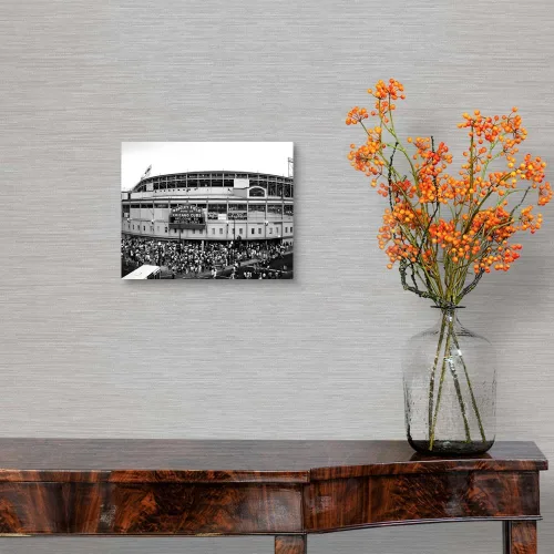 Vista 4 de CANVAS ON DEMAND Tourists Outside a Baseball Stadium At Opening Night, Wrigley Field, Chicago - Lienzo decorativo para pared, decoración del hogar