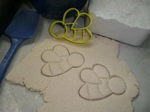 Vista 6 de CORTADOR DE GALLETAS DETALLADO BUMBLEBEE BUMBLE HONEY BEE INSECT BUG HECHO EN USA PR633