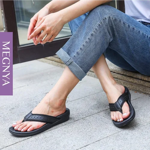 Vista 2 de MEGNYA Sandalias ortopédicas para mujer con soporte de arco, sandalias de verano para fascitis plantar para pies planos, cómodas pantuflas de espuma