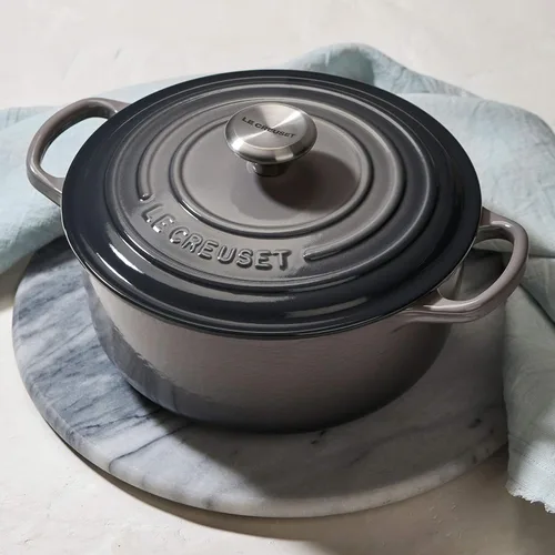 Vista 2 de Le Creuset Signature - Juego de utensilios de cocina de hierro fundido, 9 piezas (Oyster)