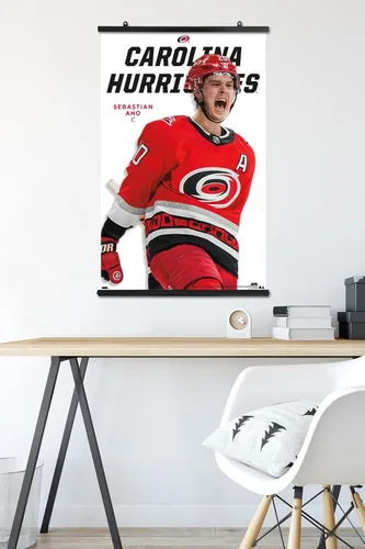 Vista 5 de Trends International NHL Carolina Hurricanes - Póster de pared Sebastian Aho Feature Series 23, 34 pulgadas de largo x 22.4 W, paquete de póster