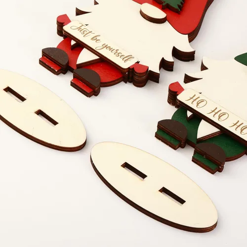 Vista 5 de Juego de 3 decoraciones de mesa de Navidad con gnomos de madera, decoración navideña para el hogar, oficina, chimenea, centro de mesa