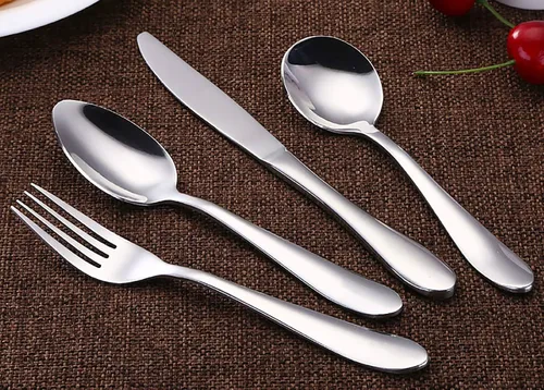 Vista 2 de VANRA Juego de 4 tenedores para niños de acero inoxidable tenedores de cena para niños Juego de cubiertos plateados de 5.7 pulgadas (4 tenedores)