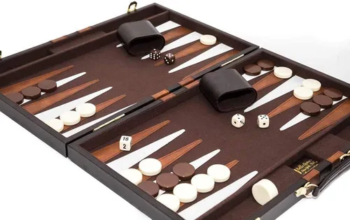 Vista 3 de Tompkins Square Backgammon Set - Disponible en tamaños pequeños, medianos y grandes