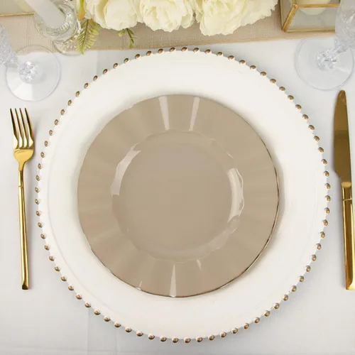 Vista 60 de Tableclothsfactory Paquete de 10 platos redondos de plástico negro de 6 pulgadas para ensalada de postre, platos desechables con borde ondulado