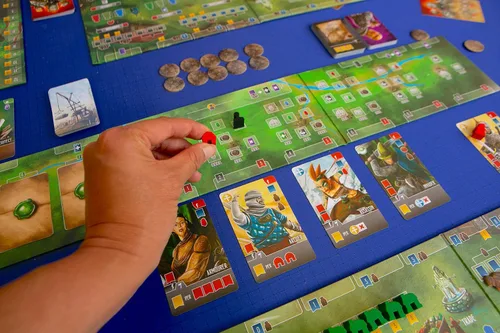 Vista 4 de Renegade Game Studios Paladins of The West Kingdom - Juego de mesa de estrategia, 1-4 jugadores, colocación de trabajadores, mayores de 12 años