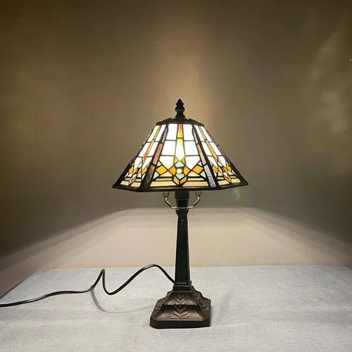 Vista 3 de Bieye L10791 - Lámpara de mesa estilo misión con luz nocturna de vidrio manchado Tiffany y pantalla cónica hexagonal, 10 pulgadas de ancho x 16