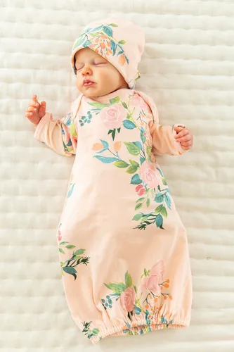 Vista 4 de Baby Be Mine Conjunto de mamá y bebé vestido de hospital de maternidad a juego para trabajo y parto Gownie para maternidad bolsa de hospital