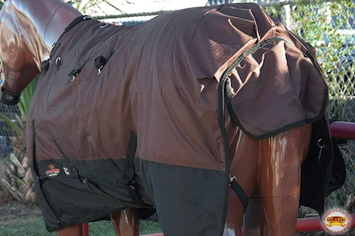 Vista 7 de HILASON 1200D Manta de invierno impermeable para caballo con cubierta para el cuello y envoltura para el vientre Mantas de participación