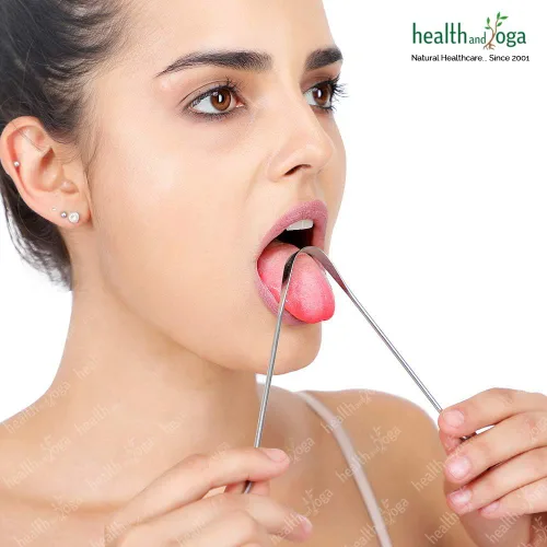 Vista 4 de Raspador limpiador de lengua HealthAndYoga(TM), de acero inoxidable de grado quirúrgico, inhibidores de bacterias, agarre no sintético, esterilizable