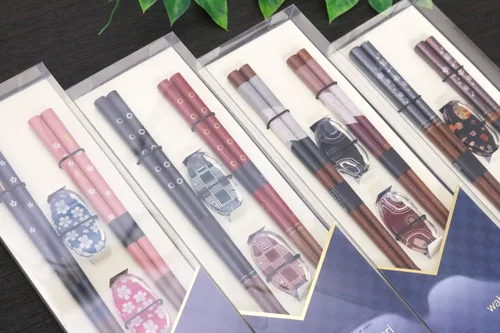 Vista 8 de Ishida WABIYORI 60181 Tsukiyama - Palillos para parejas, incluye soporte para palillos