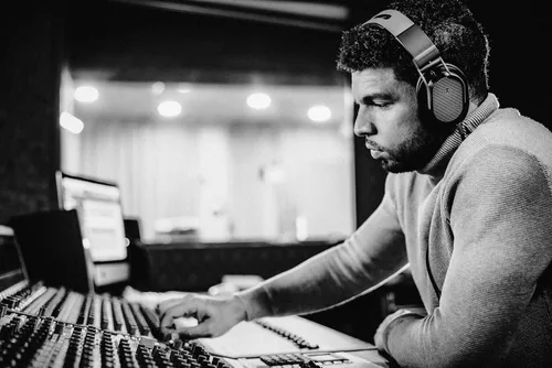 Vista 8 de Austrian Audio Hi-X65 Auriculares de grado de referencia con espalda abierta