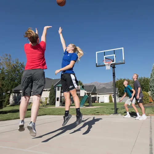Vista 8 de Lifetime Bolt-Down Basketball Hoop System, 60-Inch Glass Backboard Transparente