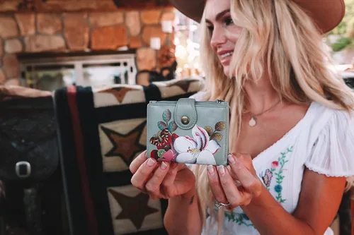 Vista 11 de Anna by Anuschka Cartera de mujer pintada a mano de cuero genuino para mujer