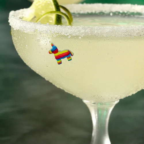 Vista 7 de Simply Charmed Cinco de Mayo/Fiesta y Margarita - Marcadores magnéticos para copas de vino y suministros para fiestas