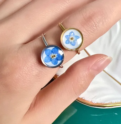 Vista 4 de Anillo abierto ajustable hecho a mano de acero inoxidable con forma de flor Forget Me Not Flower